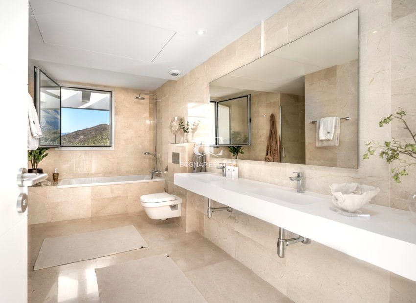 Herverkoop - apartment -
Marbella - Nueva Andalucía