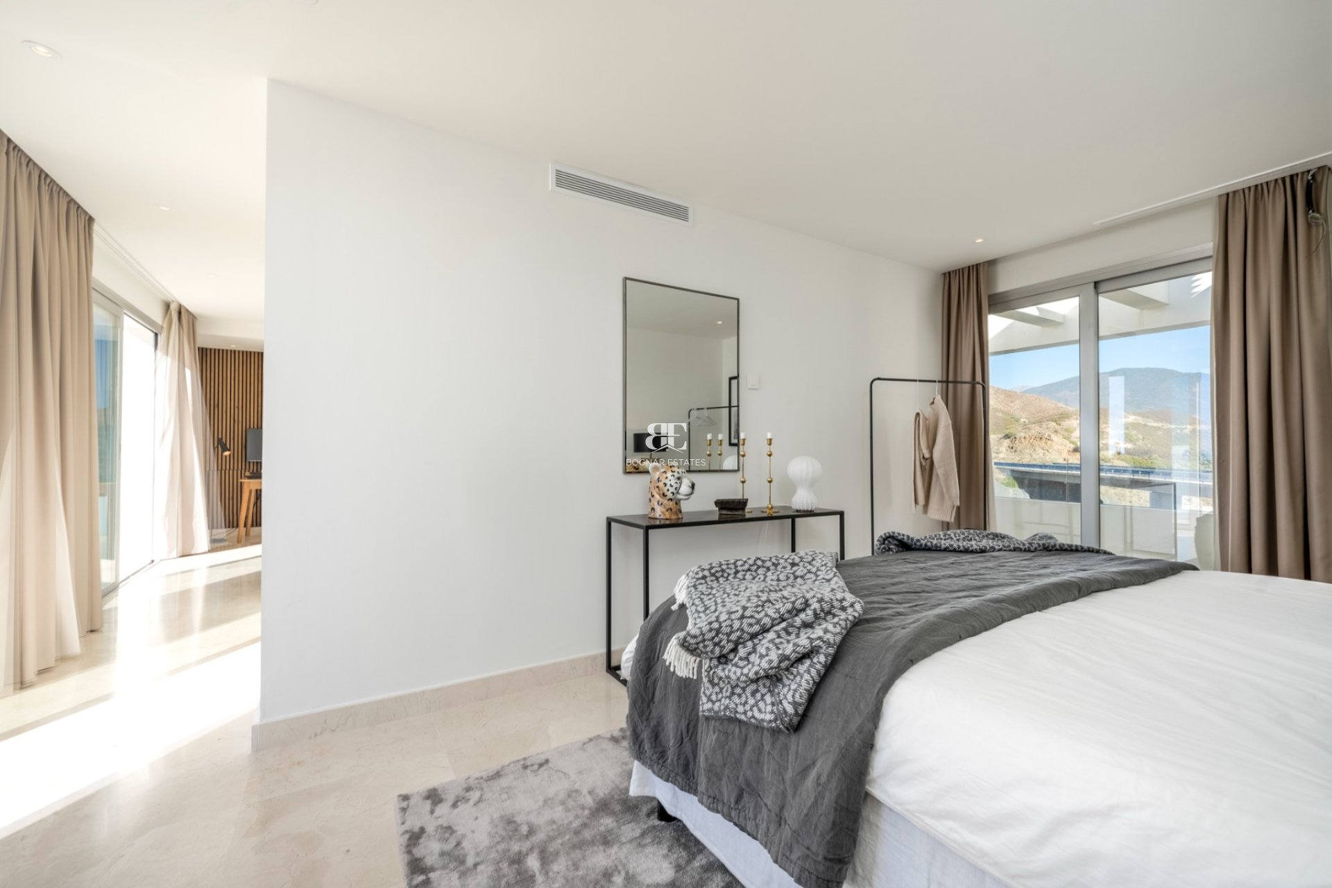 Herverkoop - apartment -
Marbella - Nueva Andalucía