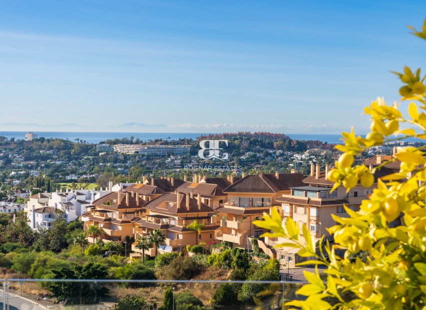 Herverkoop - apartment -
Marbella - Nueva Andalucía