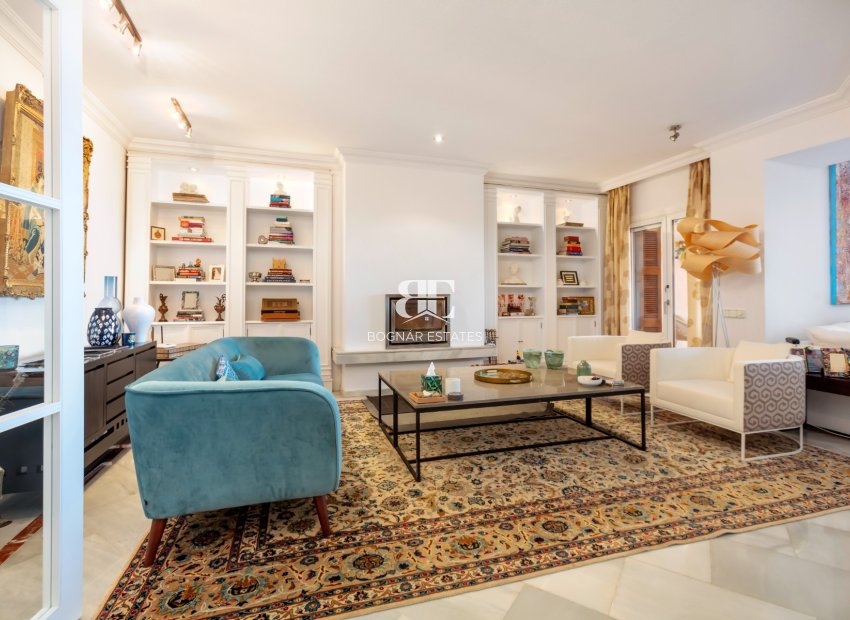 Herverkoop - apartment -
Marbella - Nueva Andalucía