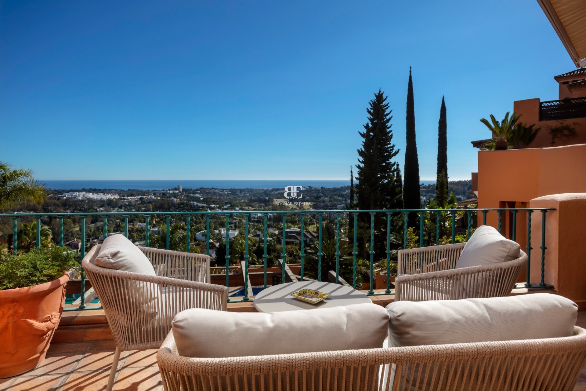 Herverkoop - apartment -
Marbella - Nueva Andalucía