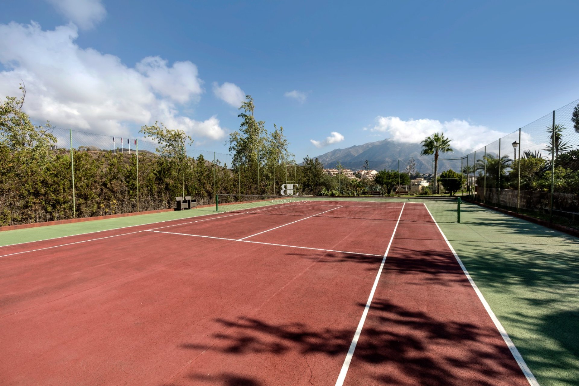 Herverkoop - apartment -
Marbella - Nueva Andalucía