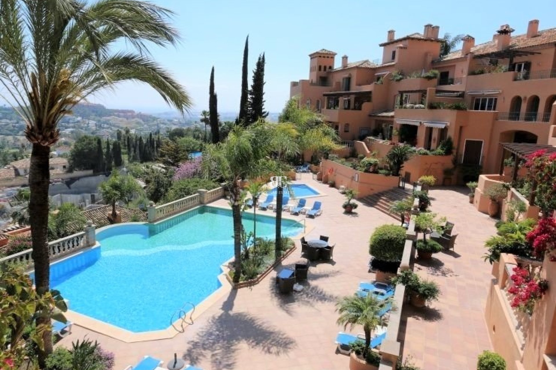Herverkoop - apartment -
Marbella - Nueva Andalucía
