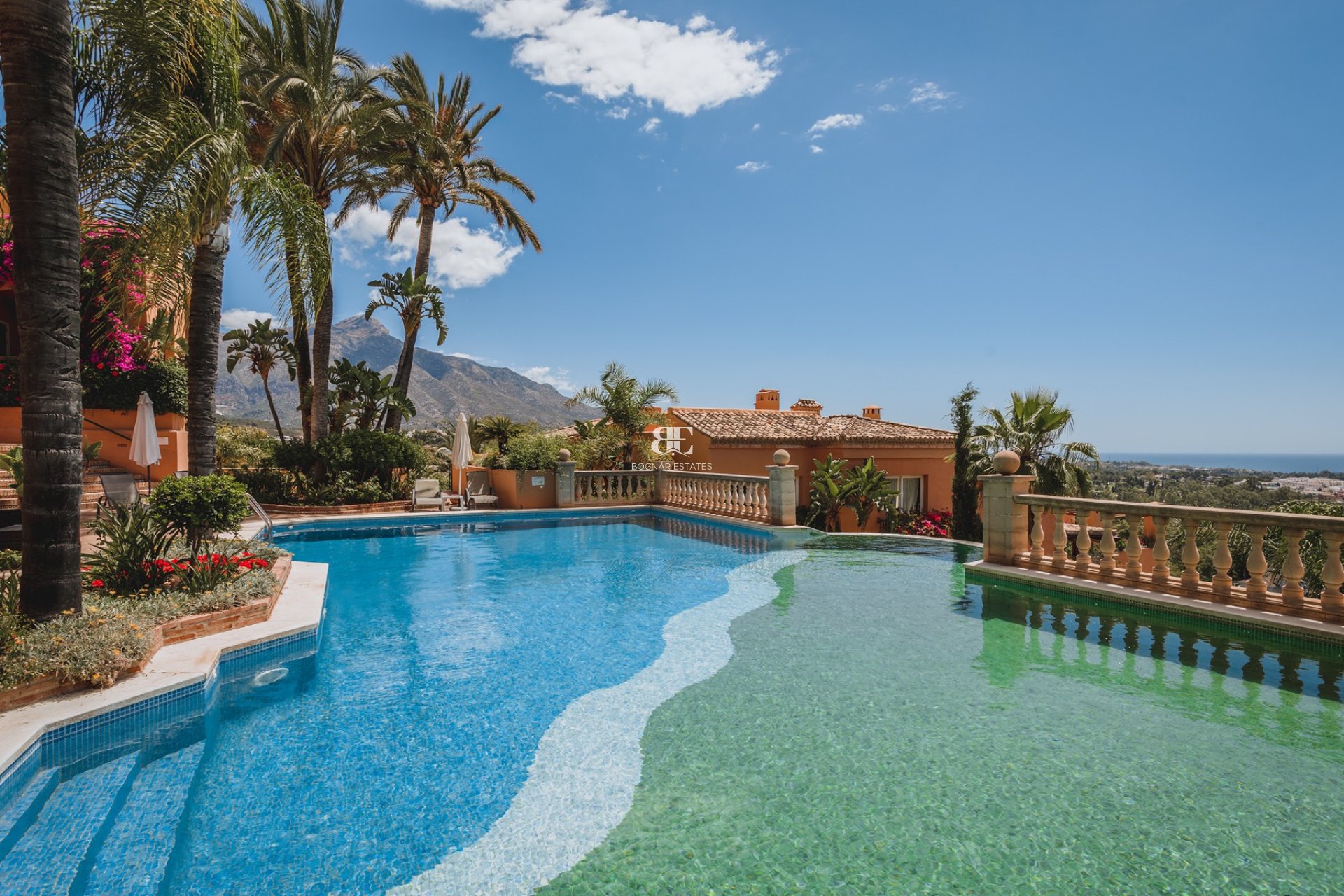 Herverkoop - apartment -
Marbella - Nueva Andalucía