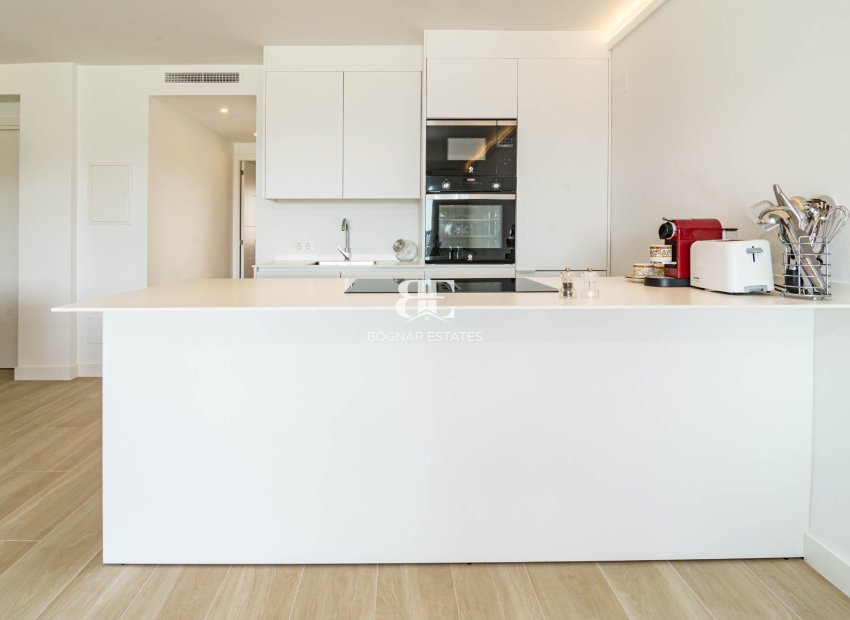 Herverkoop - apartment -
Marbella - Nueva Andalucía
