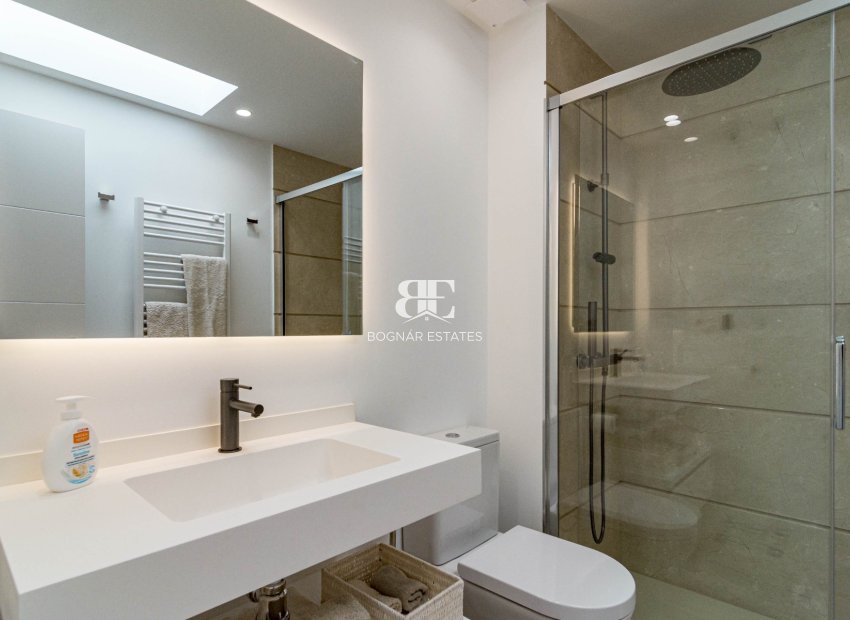 Herverkoop - apartment -
Marbella - Nueva Andalucía
