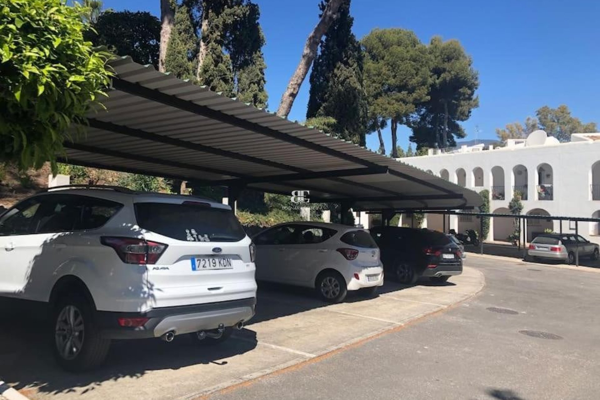 Herverkoop - apartment -
Marbella - Nueva Andalucía