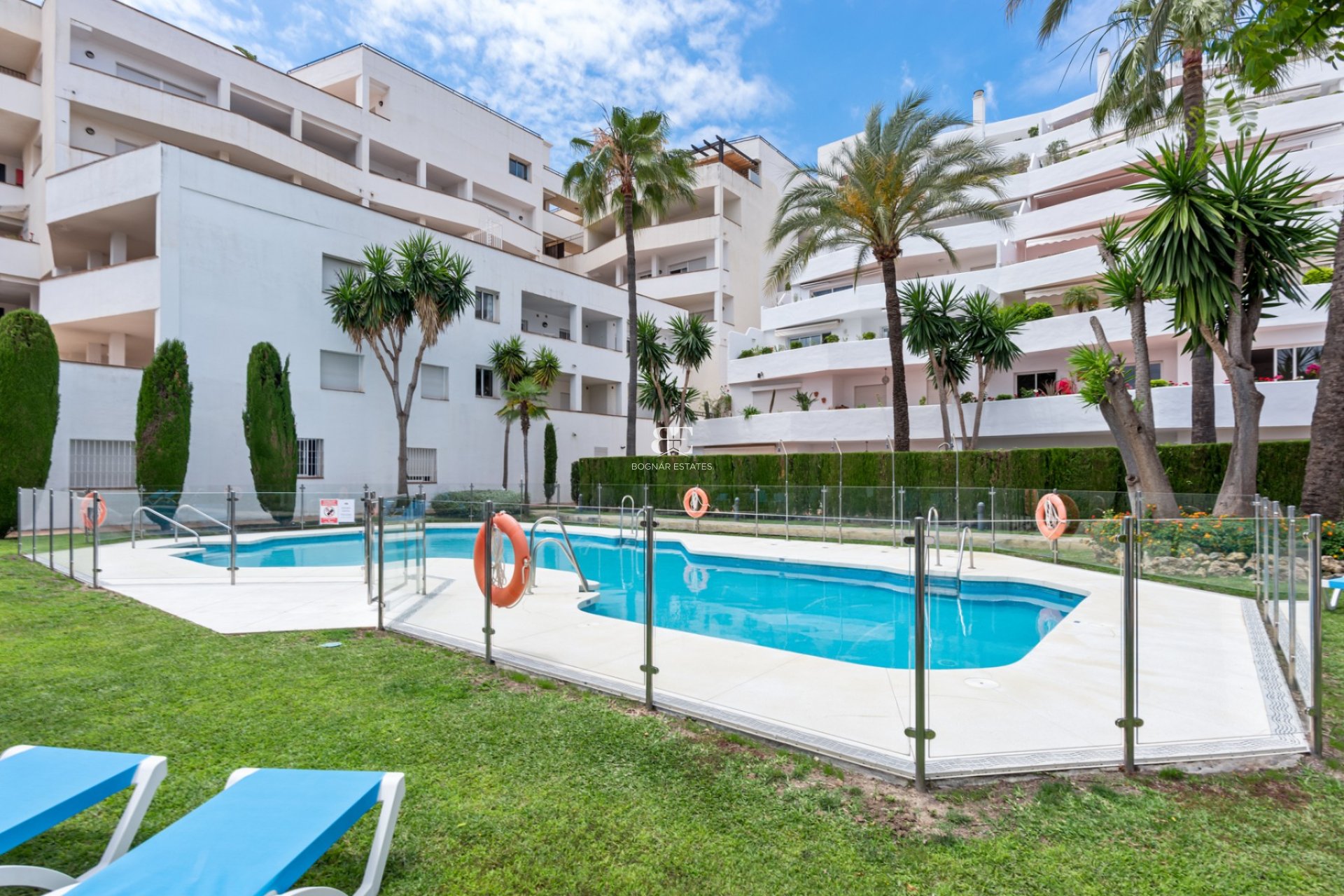 Herverkoop - apartment -
Marbella - Nueva Andalucía