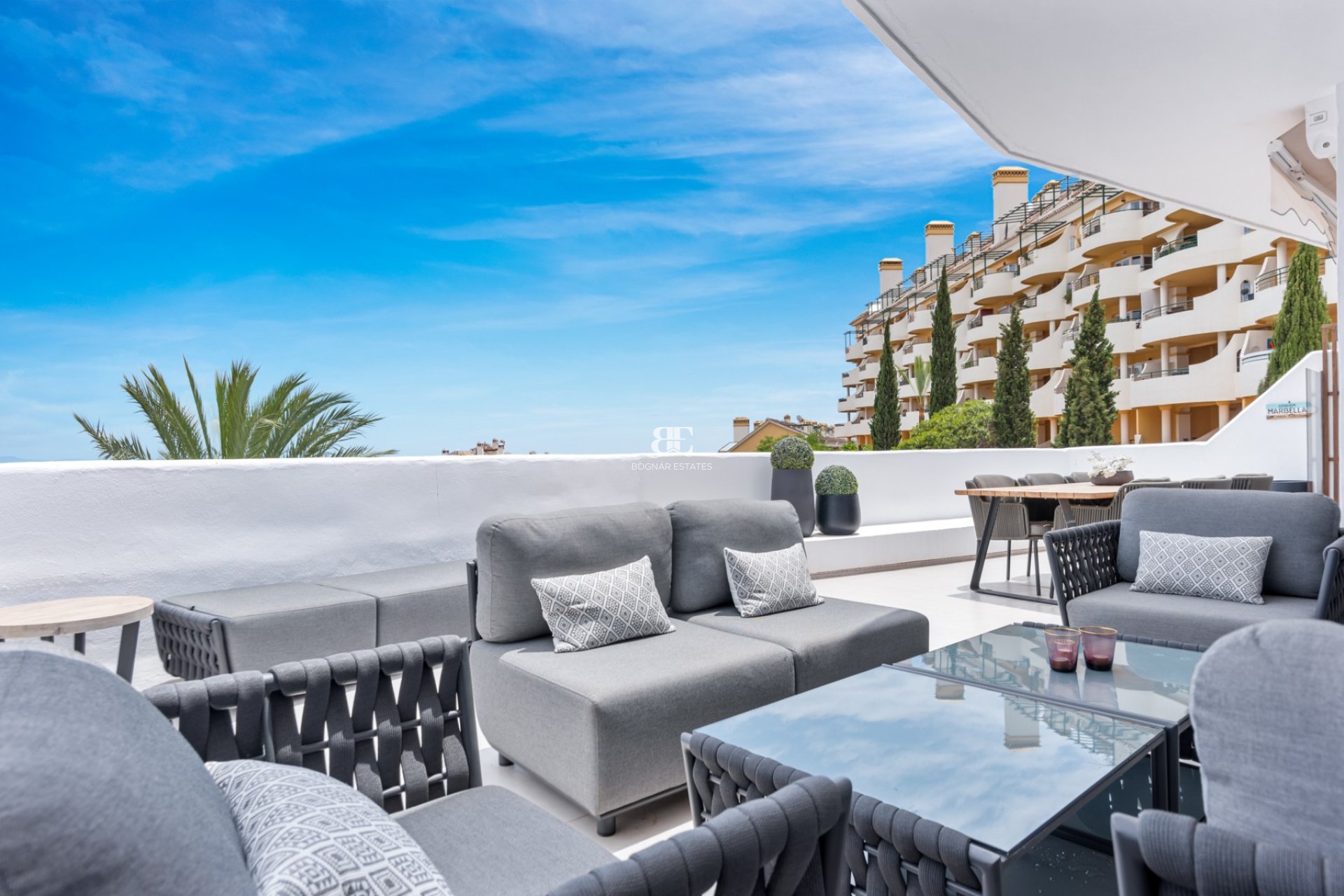 Herverkoop - apartment -
Marbella - Nueva Andalucía