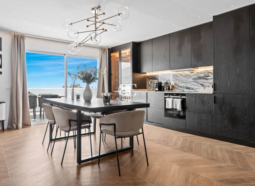 Herverkoop - apartment -
Marbella - Nueva Andalucía