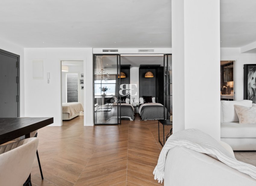 Herverkoop - apartment -
Marbella - Nueva Andalucía