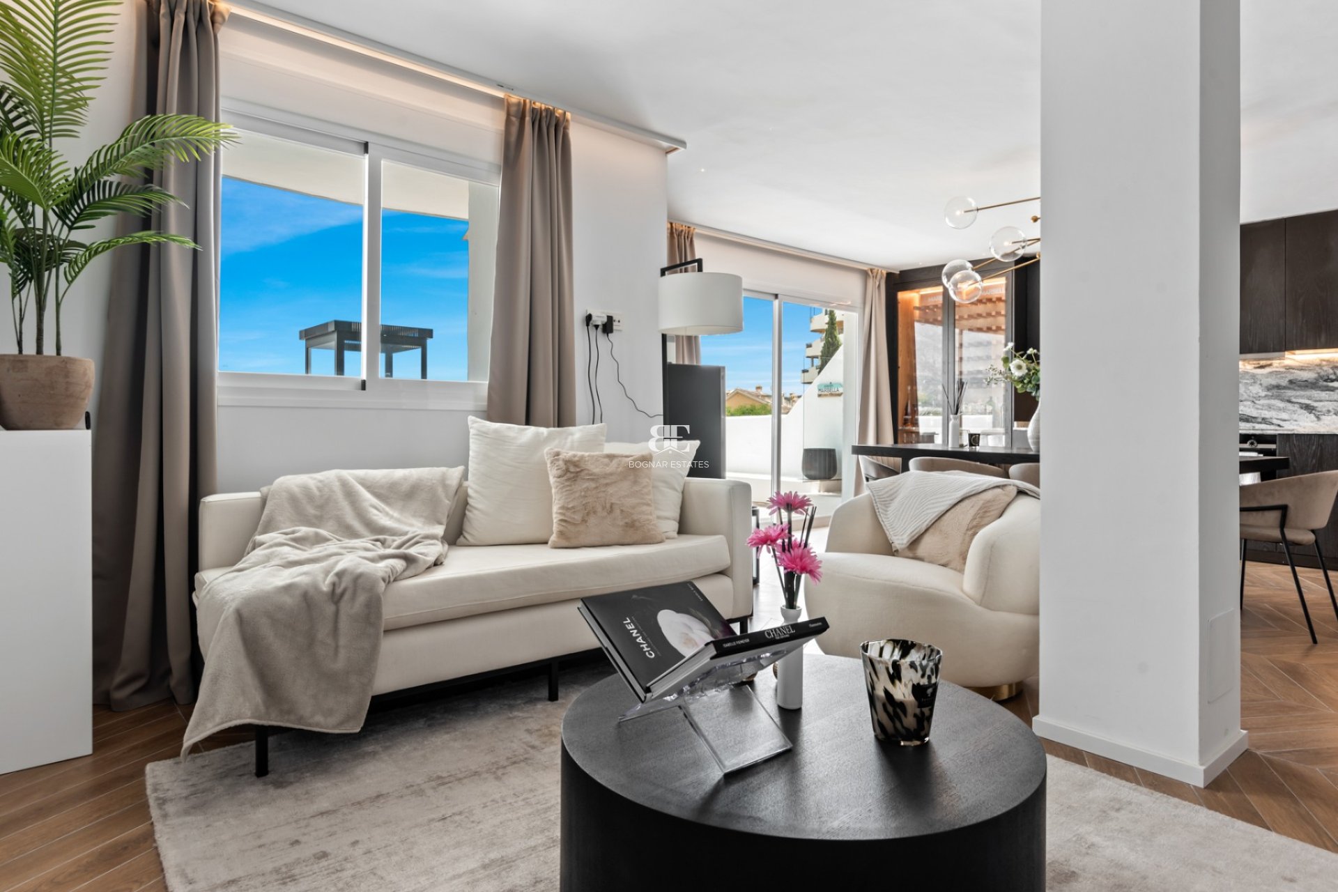 Herverkoop - apartment -
Marbella - Nueva Andalucía