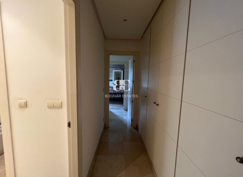 Herverkoop - apartment -
Marbella - Nueva Andalucía