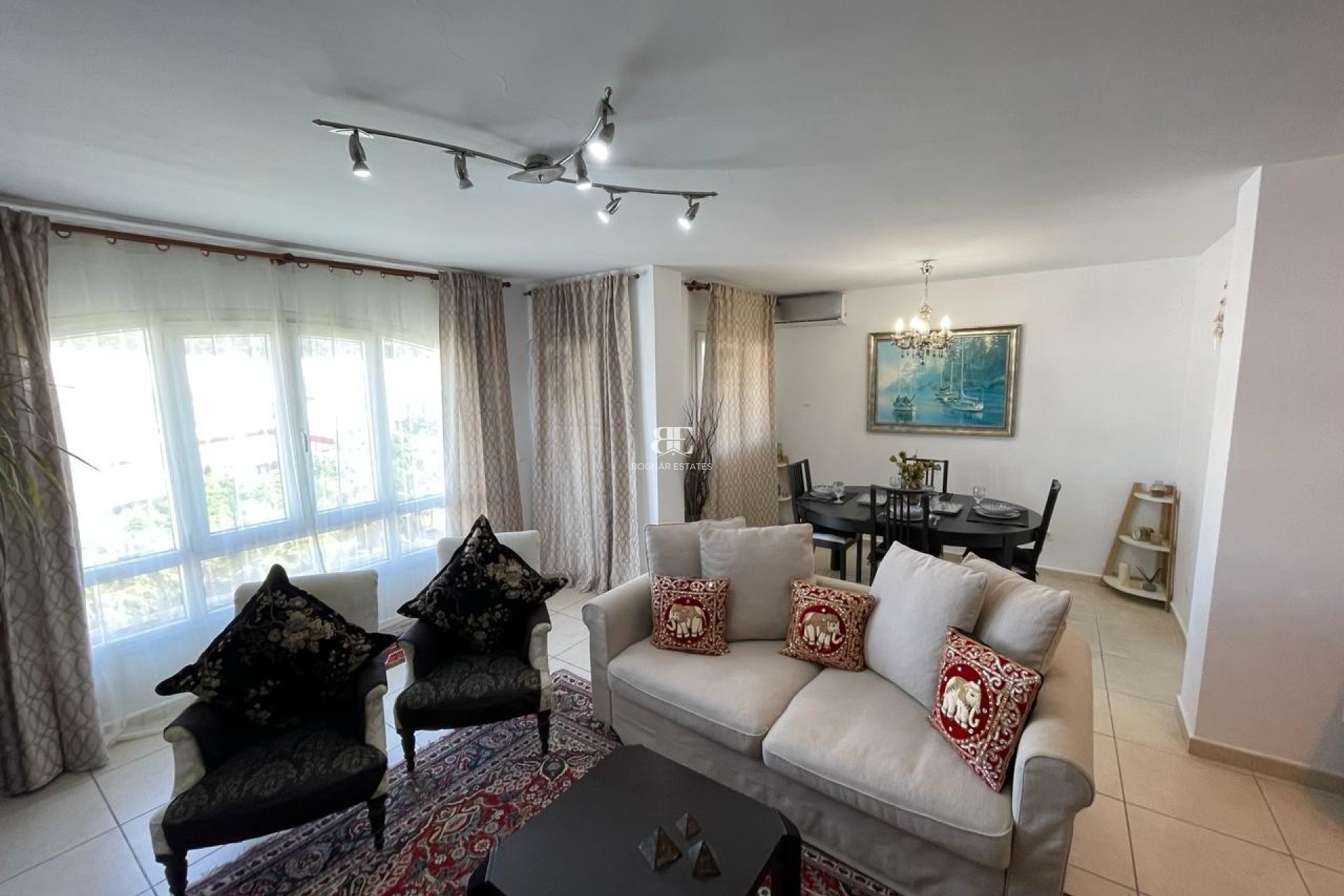 Herverkoop - apartment -
Marbella - Nueva Andalucía