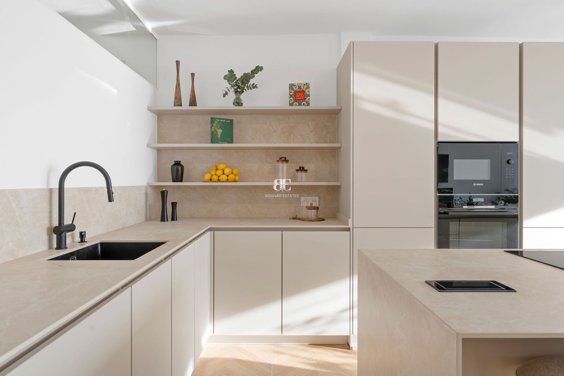 Herverkoop - apartment -
Marbella - Nueva Andalucía