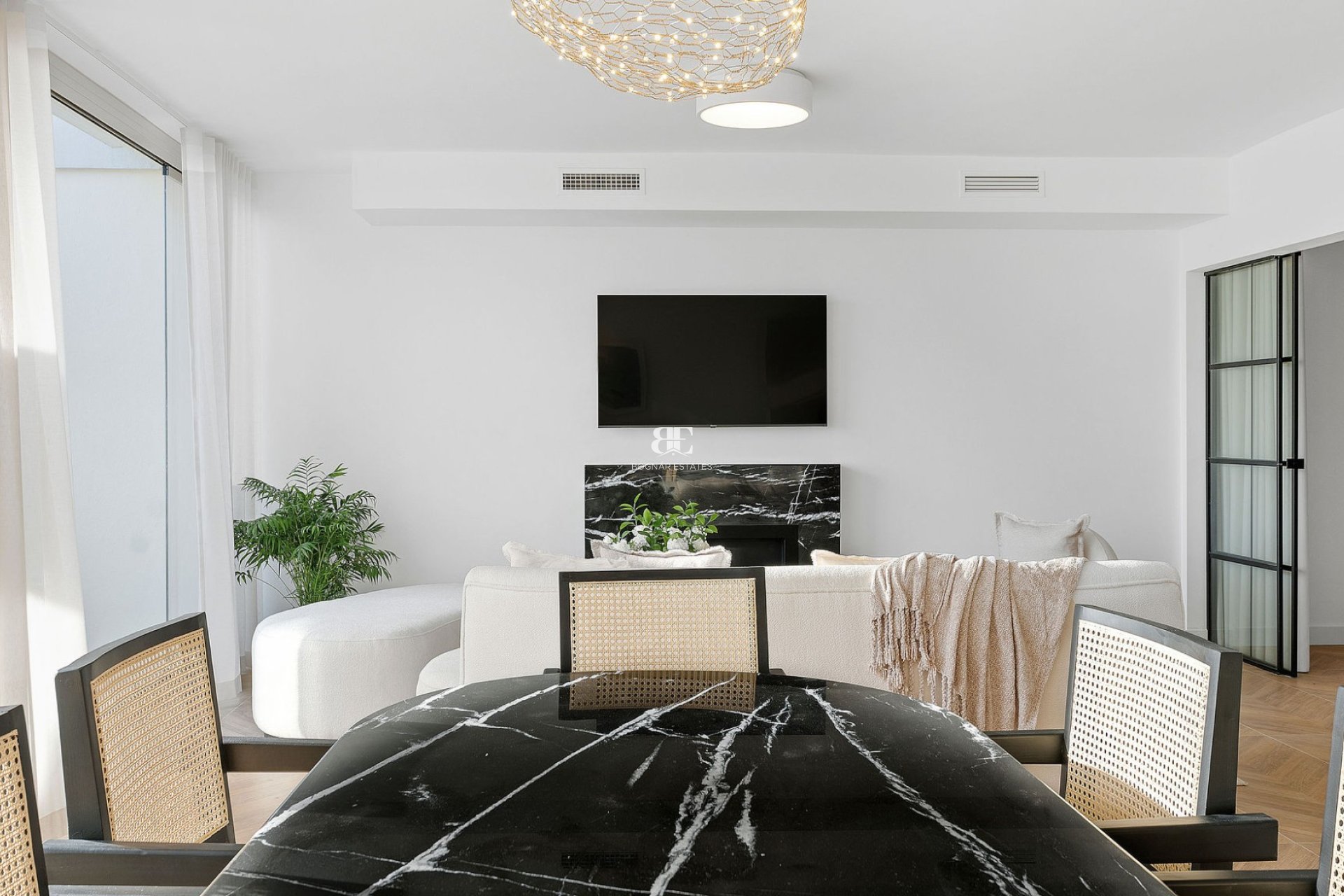 Herverkoop - apartment -
Marbella - Nueva Andalucía