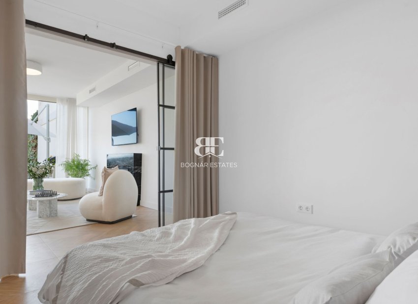 Herverkoop - apartment -
Marbella - Nueva Andalucía
