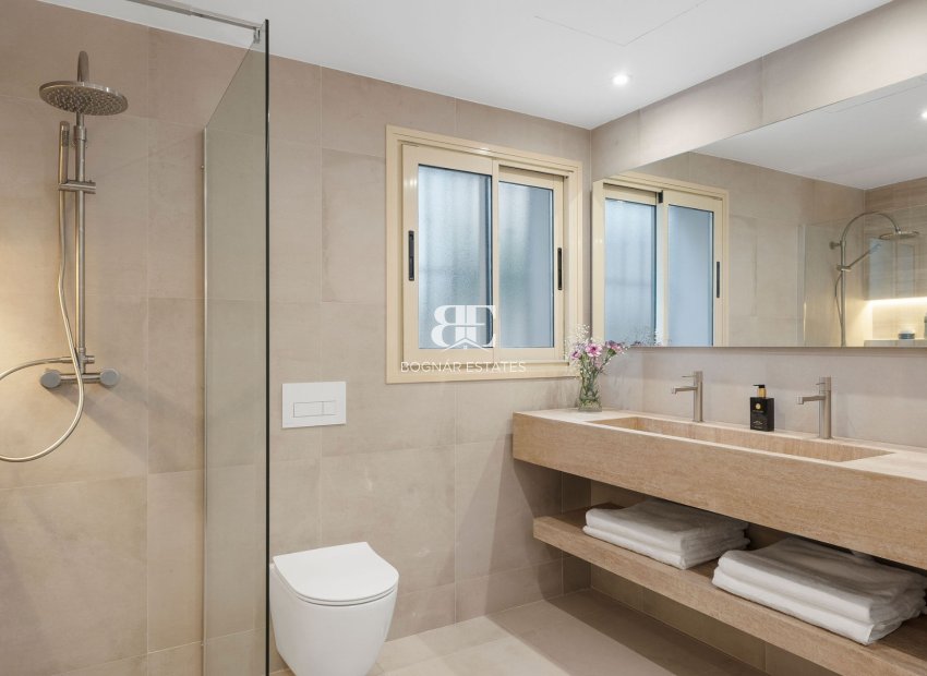 Herverkoop - apartment -
Marbella - Nueva Andalucía