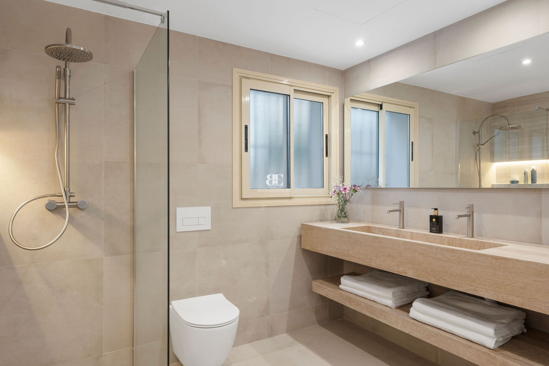 Herverkoop - apartment -
Marbella - Nueva Andalucía