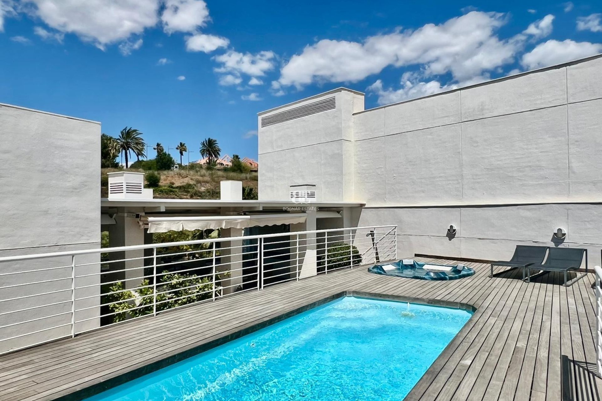 Herverkoop - apartment -
Marbella - Nueva Andalucía