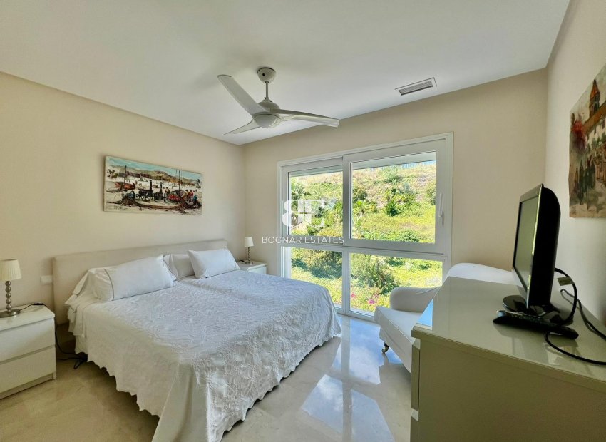 Herverkoop - apartment -
Marbella - Nueva Andalucía