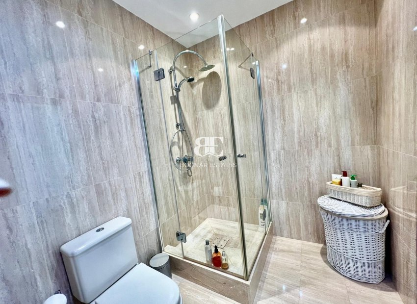Herverkoop - apartment -
Marbella - Nueva Andalucía