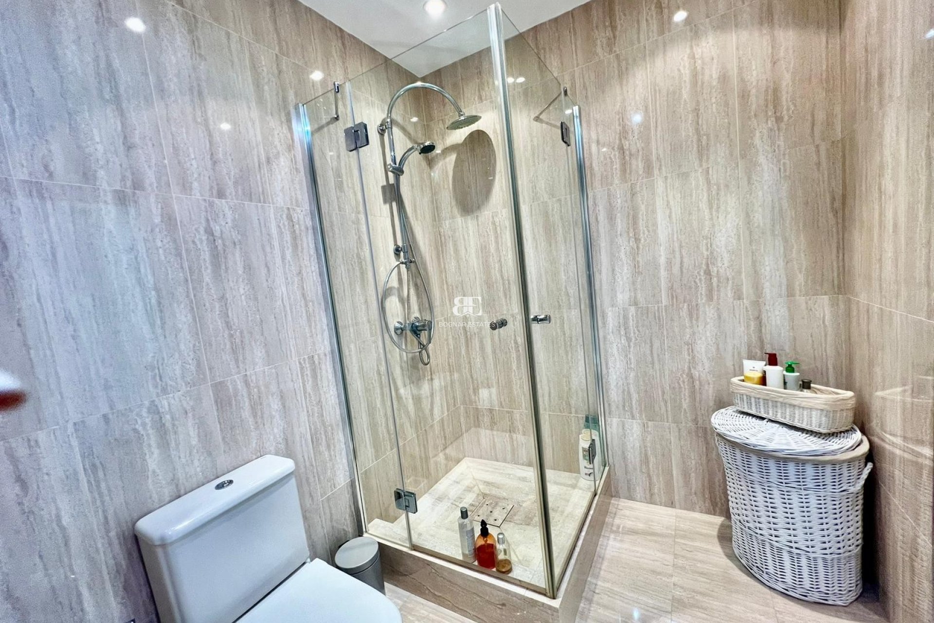 Herverkoop - apartment -
Marbella - Nueva Andalucía