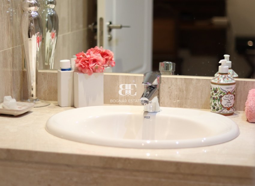 Herverkoop - apartment -
Marbella - Nueva Andalucía