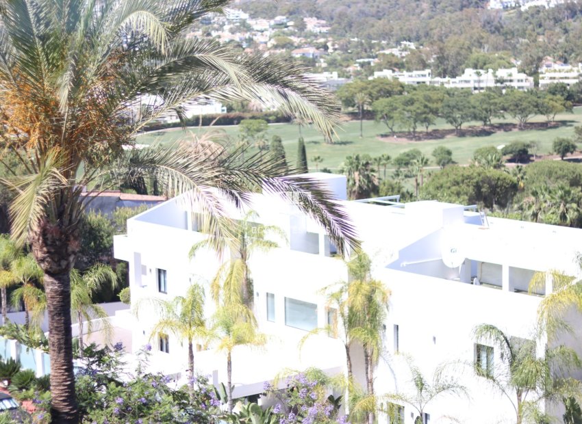Herverkoop - apartment -
Marbella - Nueva Andalucía