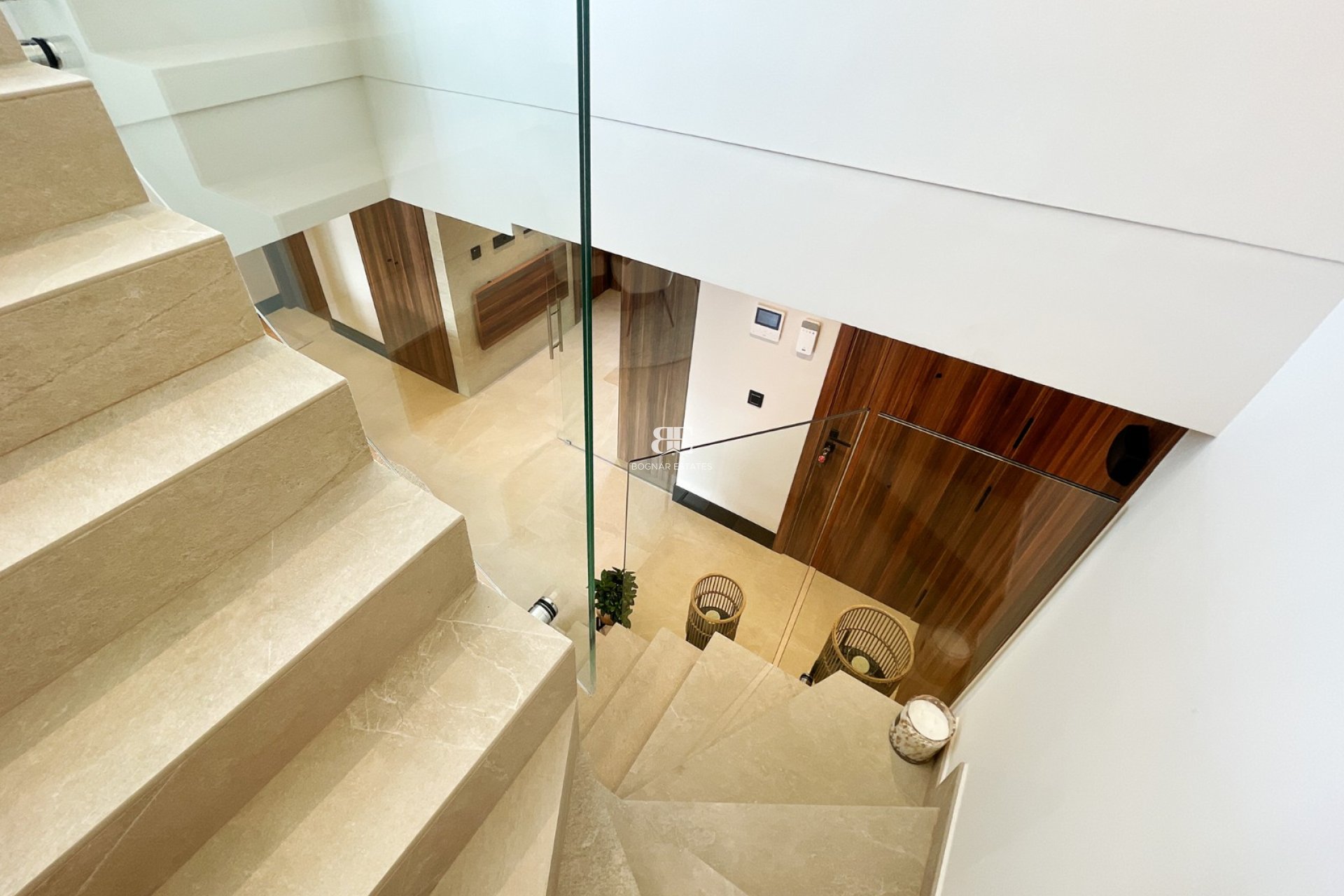 Herverkoop - apartment -
Marbella - Nueva Andalucía