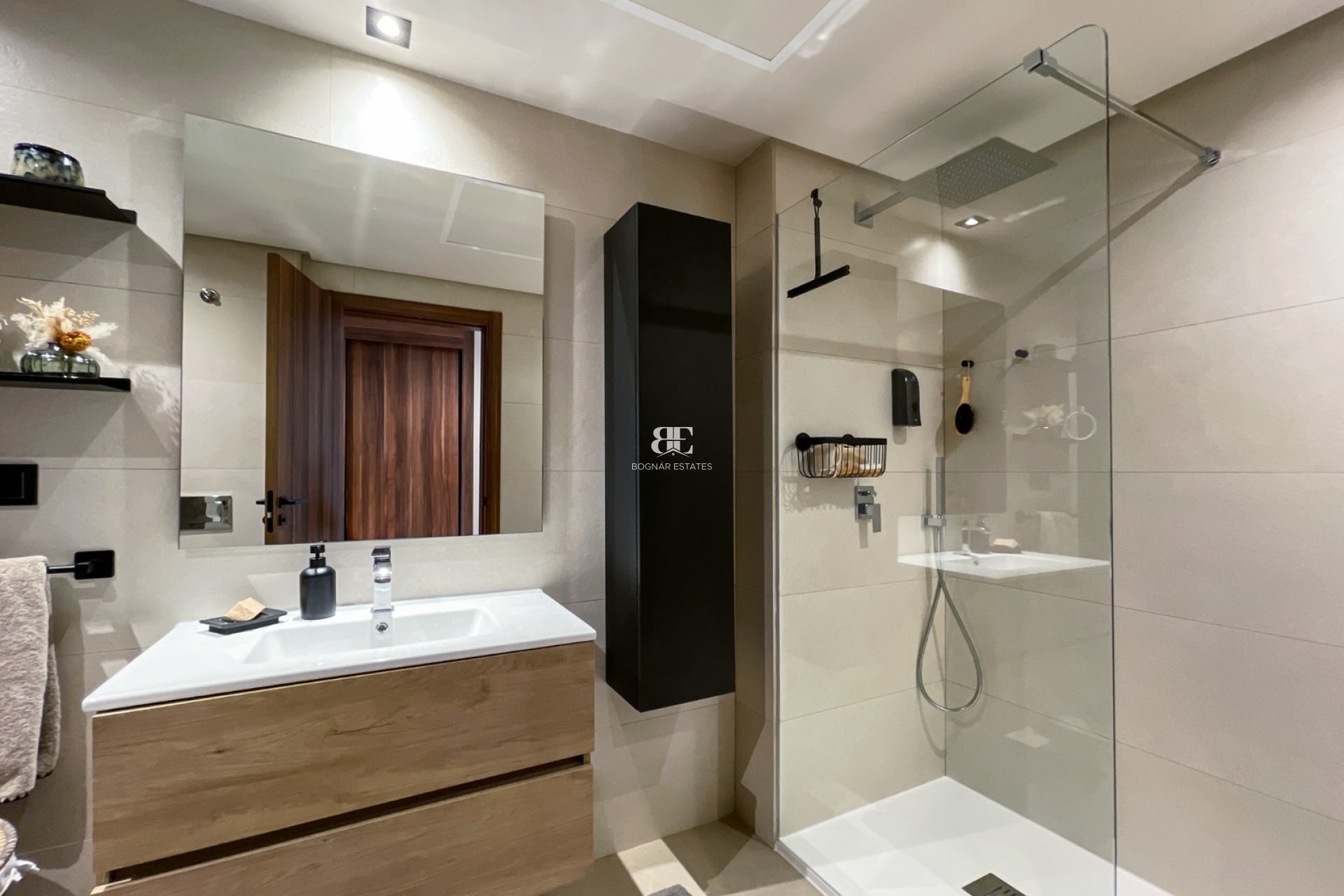 Herverkoop - apartment -
Marbella - Nueva Andalucía