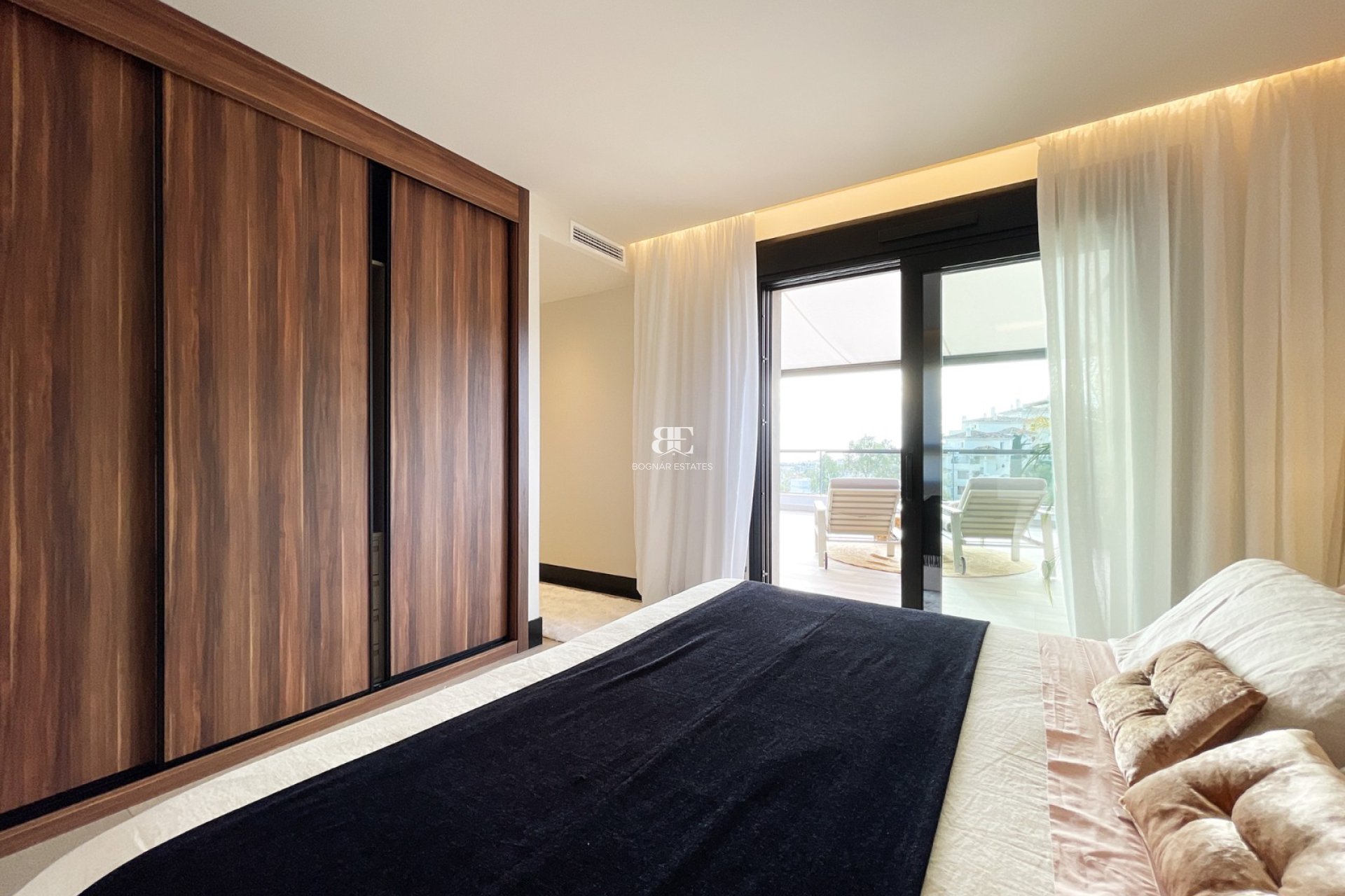 Herverkoop - apartment -
Marbella - Nueva Andalucía