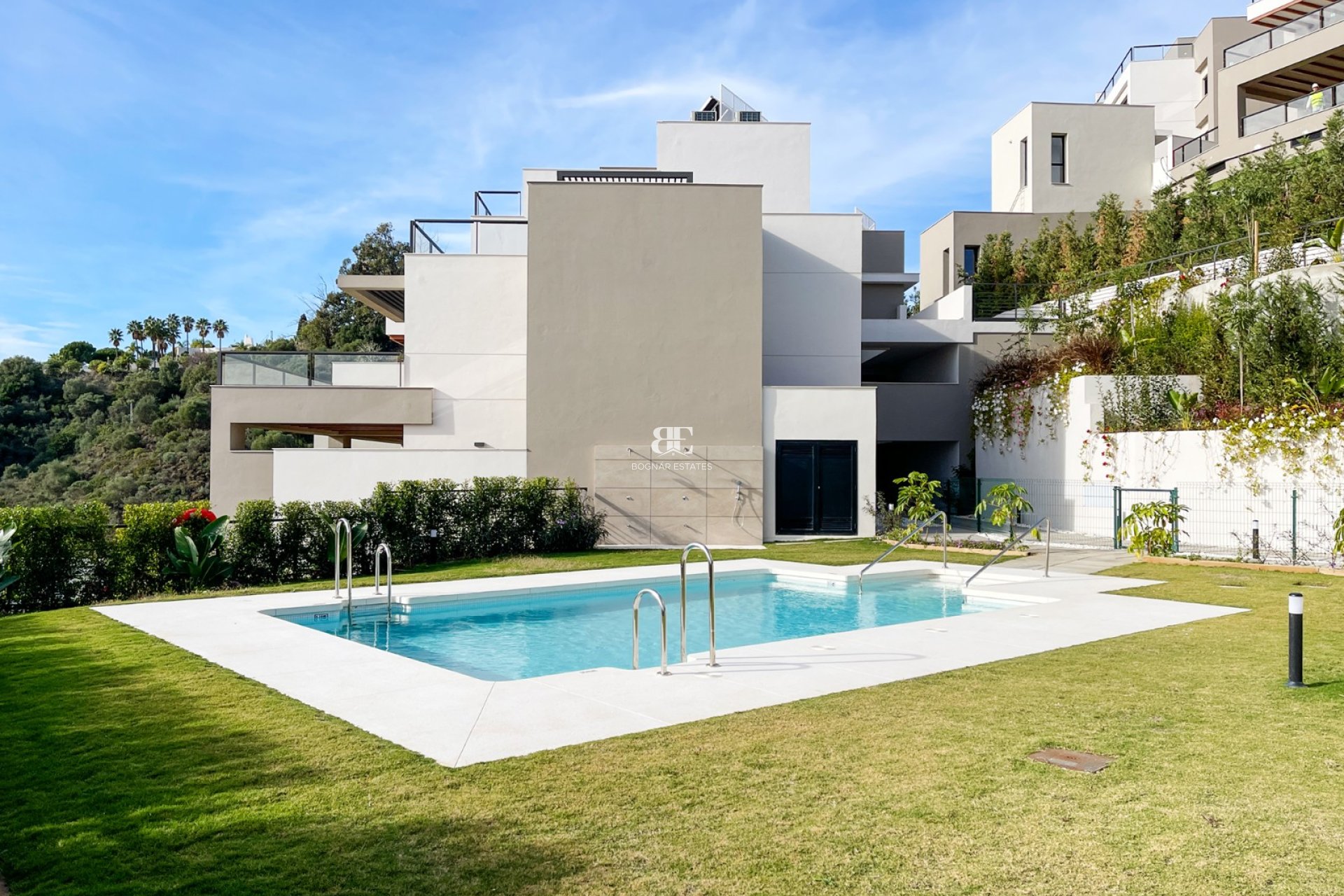 Herverkoop - apartment -
Marbella - Nueva Andalucía