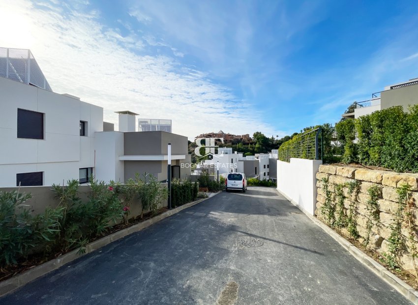 Herverkoop - apartment -
Marbella - Nueva Andalucía