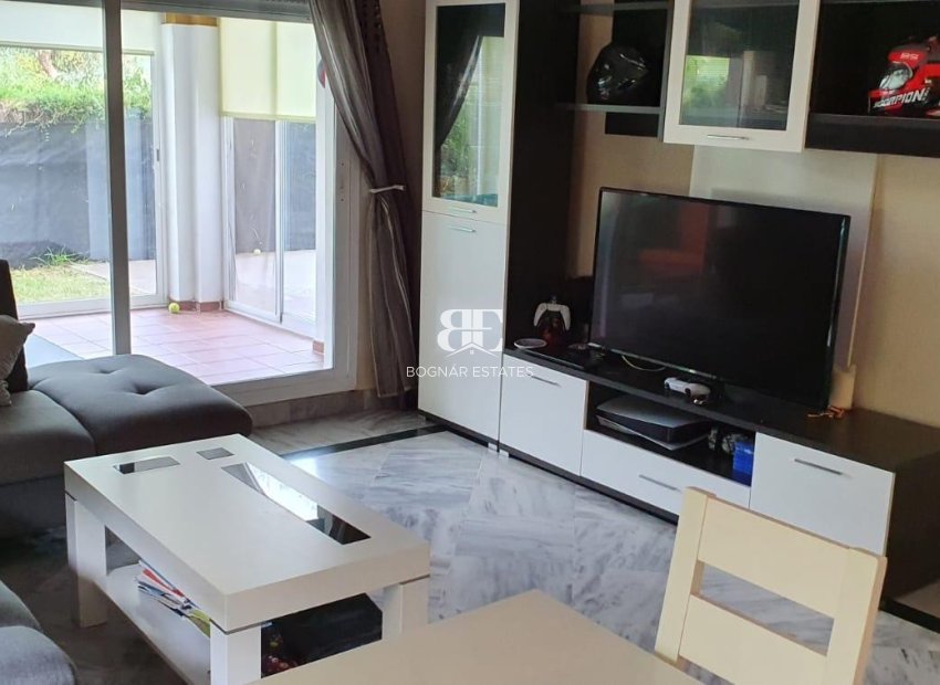 Herverkoop - apartment -
Marbella - Nueva Andalucía