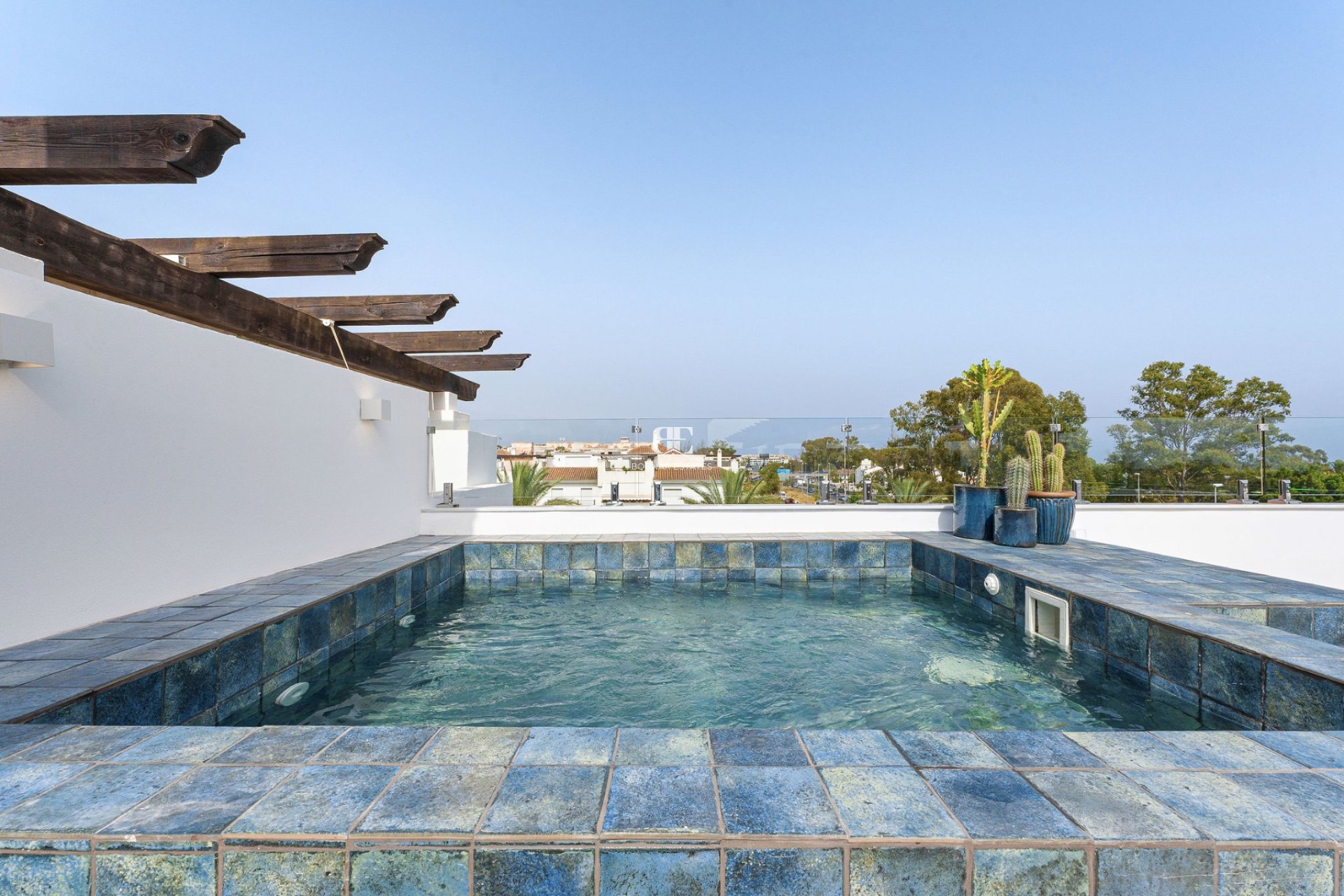 Herverkoop - apartment -
Marbella - Nueva Andalucía