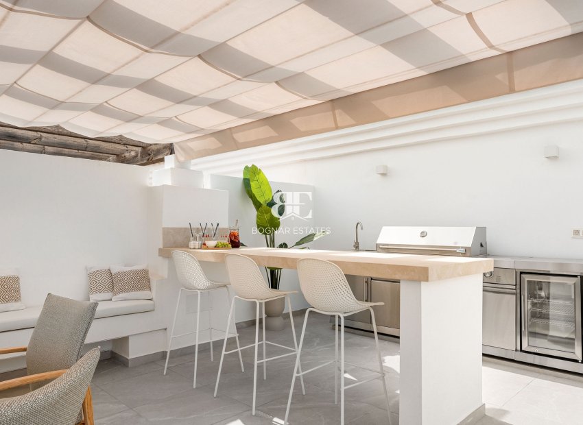 Herverkoop - apartment -
Marbella - Nueva Andalucía