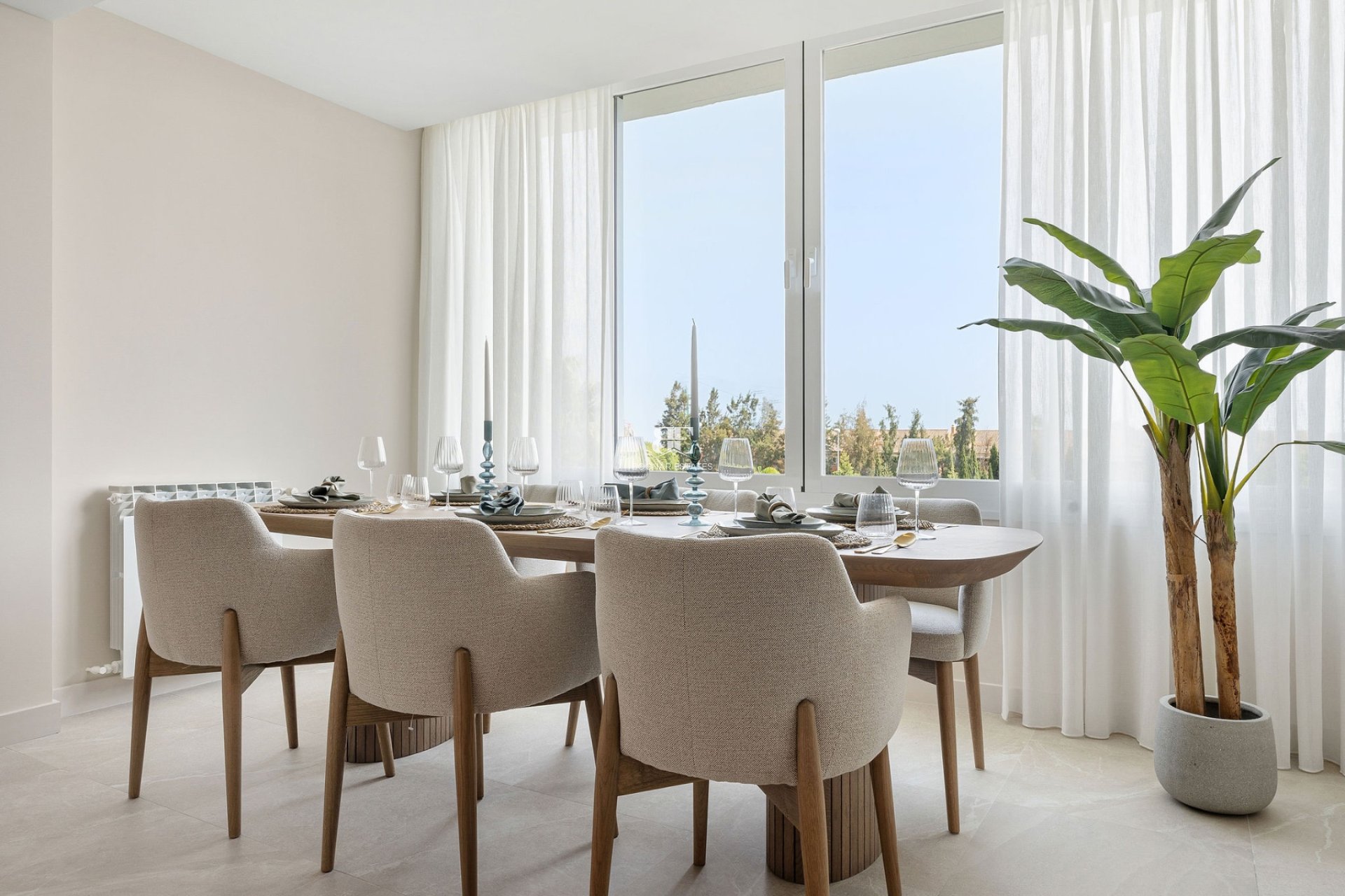 Herverkoop - apartment -
Marbella - Nueva Andalucía