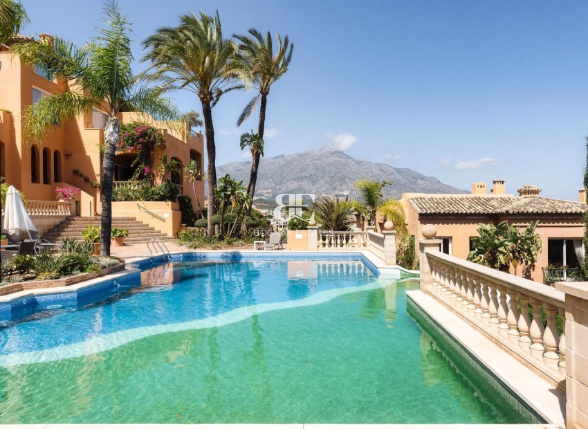 Herverkoop - apartment -
Marbella - Nueva Andalucía