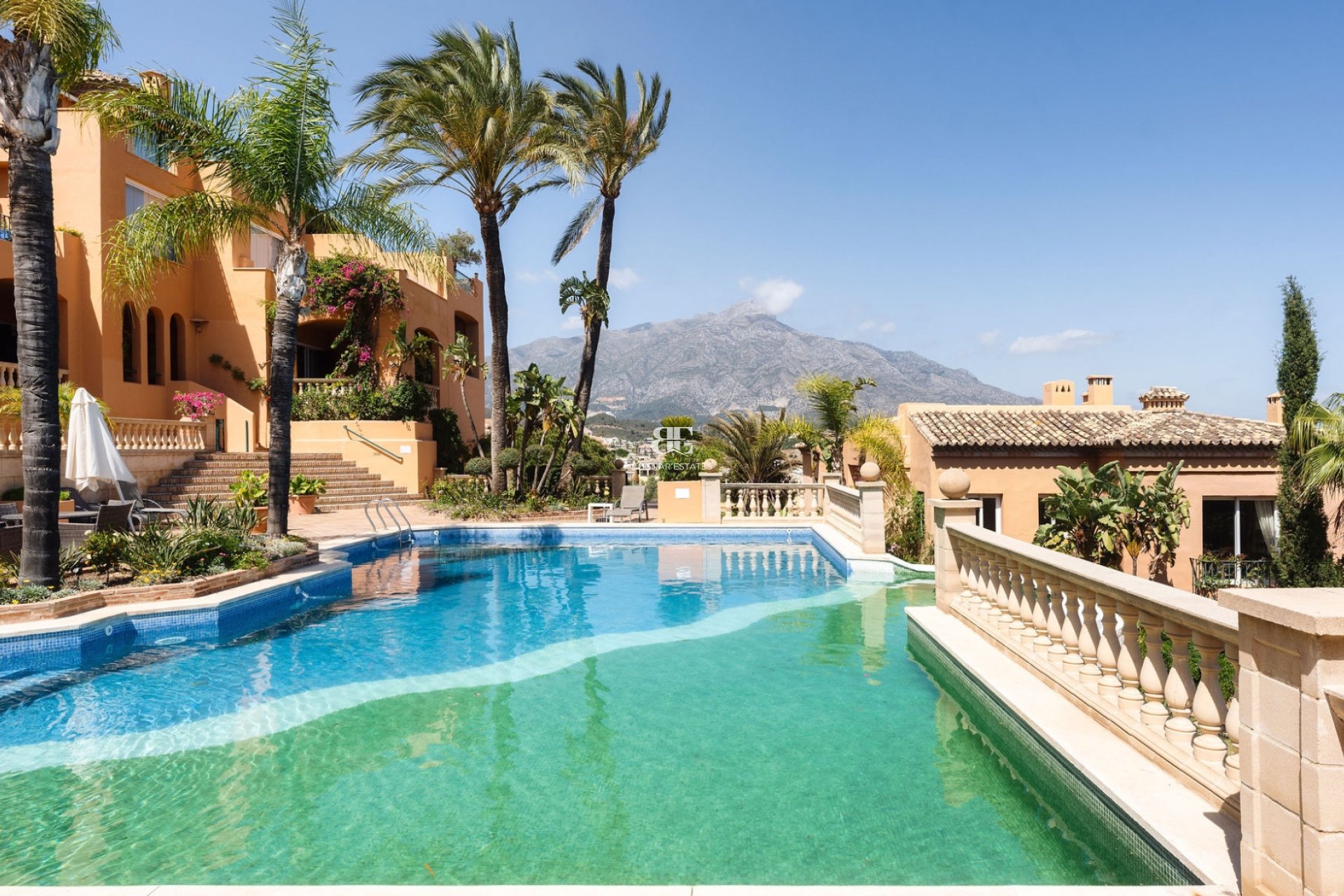 Herverkoop - apartment -
Marbella - Nueva Andalucía