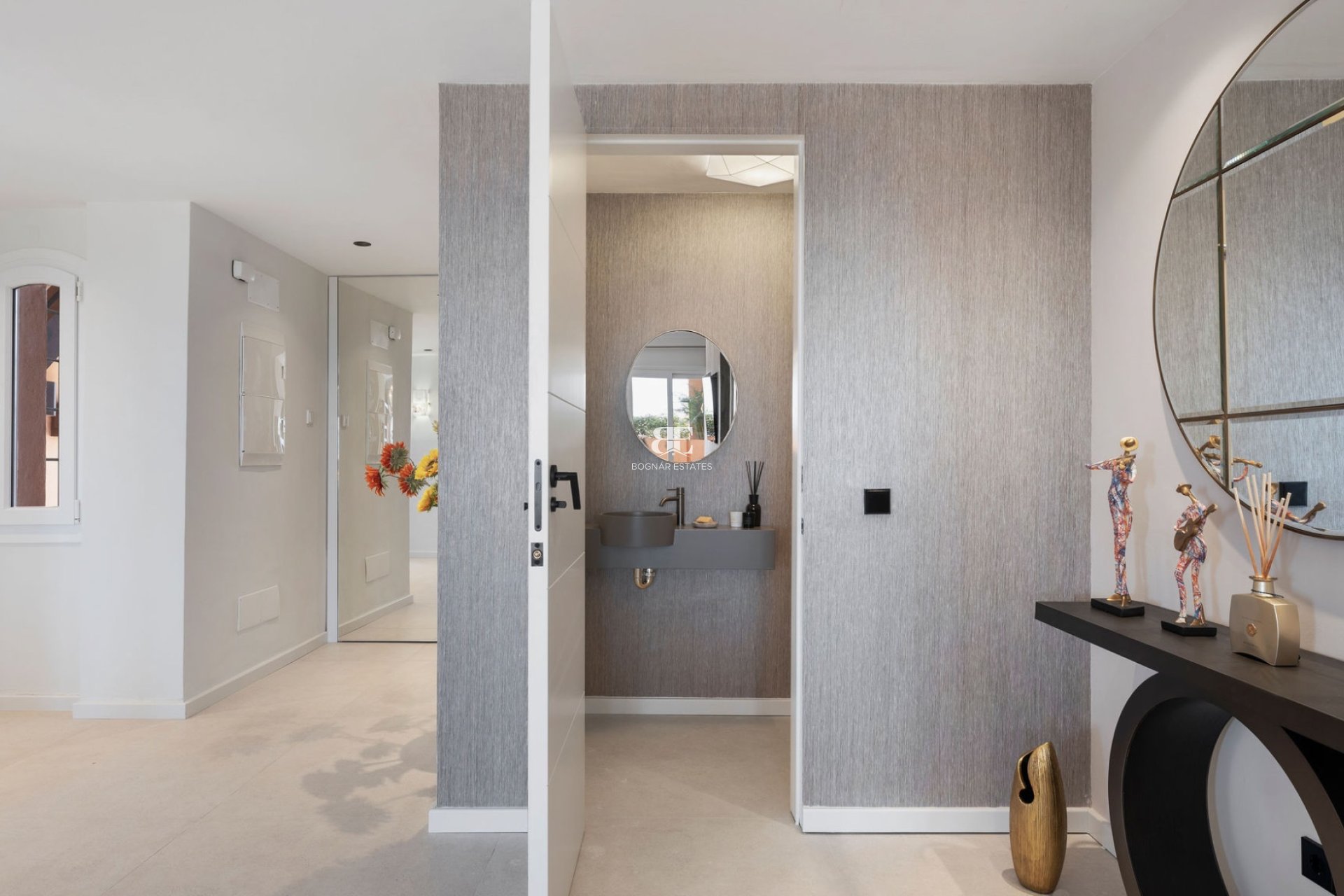 Herverkoop - apartment -
Marbella - Nueva Andalucía