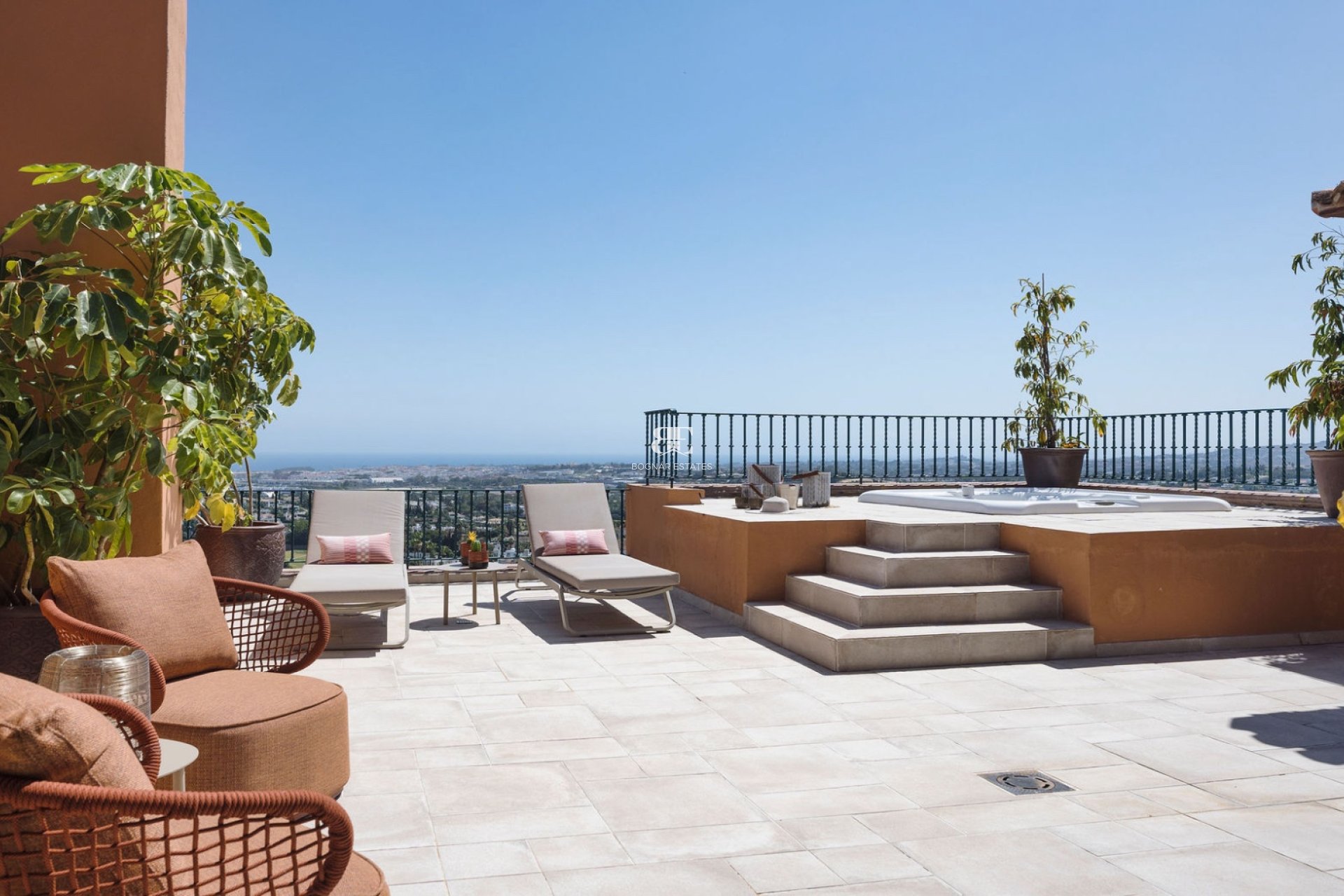 Herverkoop - apartment -
Marbella - Nueva Andalucía