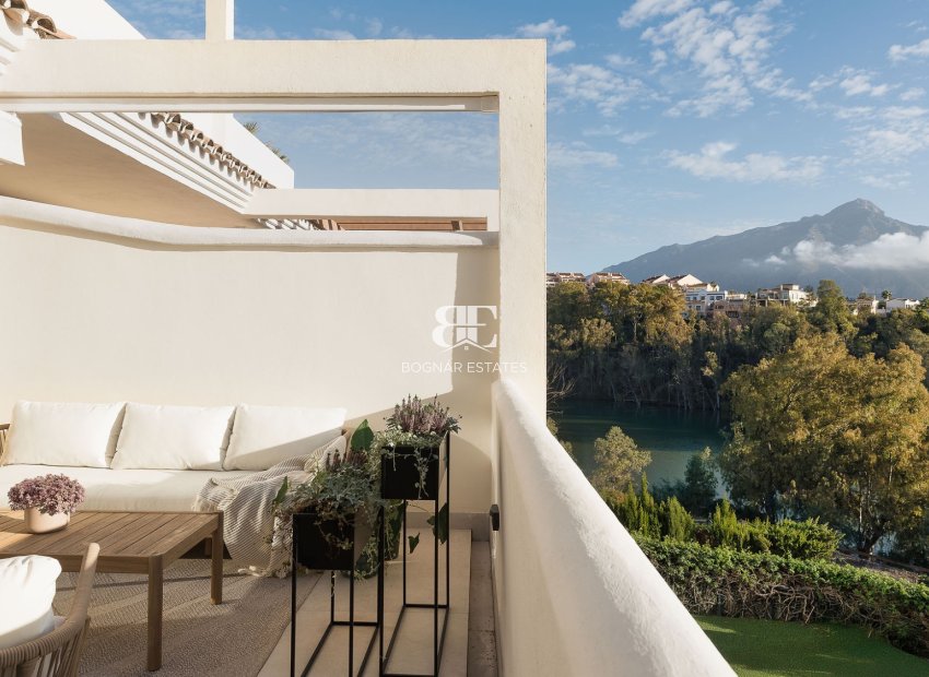 Herverkoop - apartment -
Marbella - Nueva Andalucía
