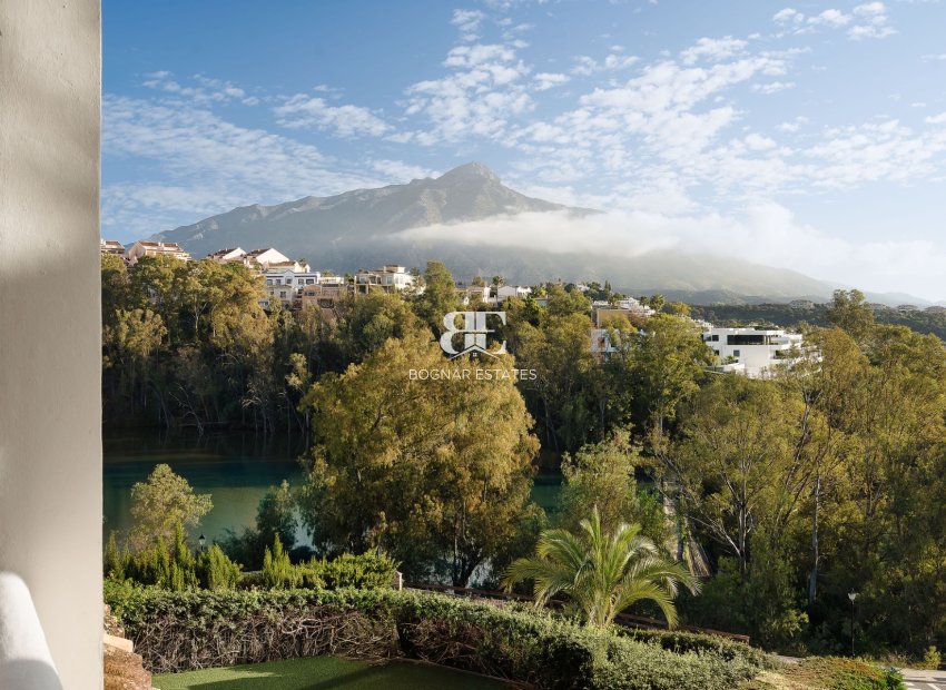 Herverkoop - apartment -
Marbella - Nueva Andalucía