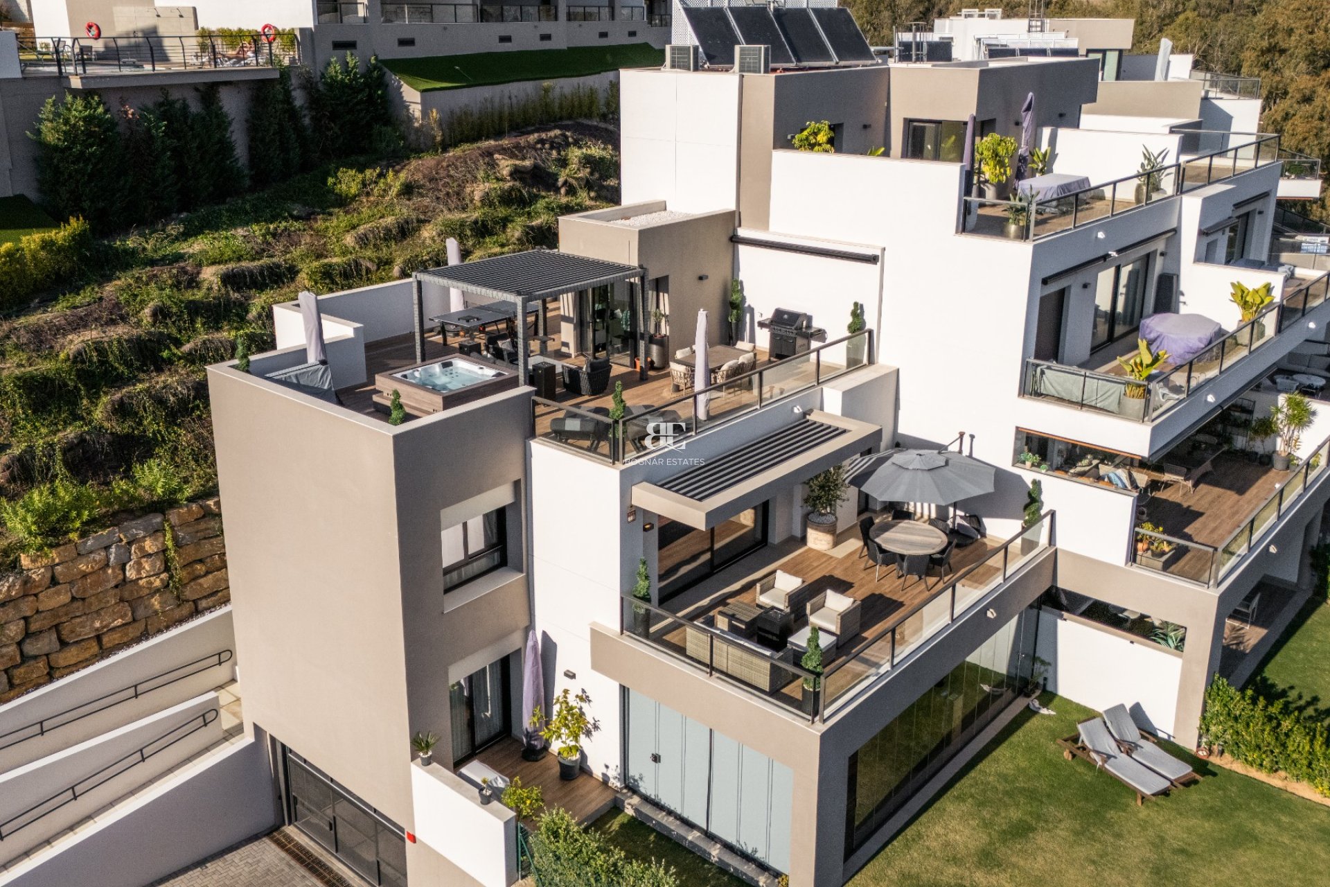 Herverkoop - apartment -
Marbella - Nueva Andalucía
