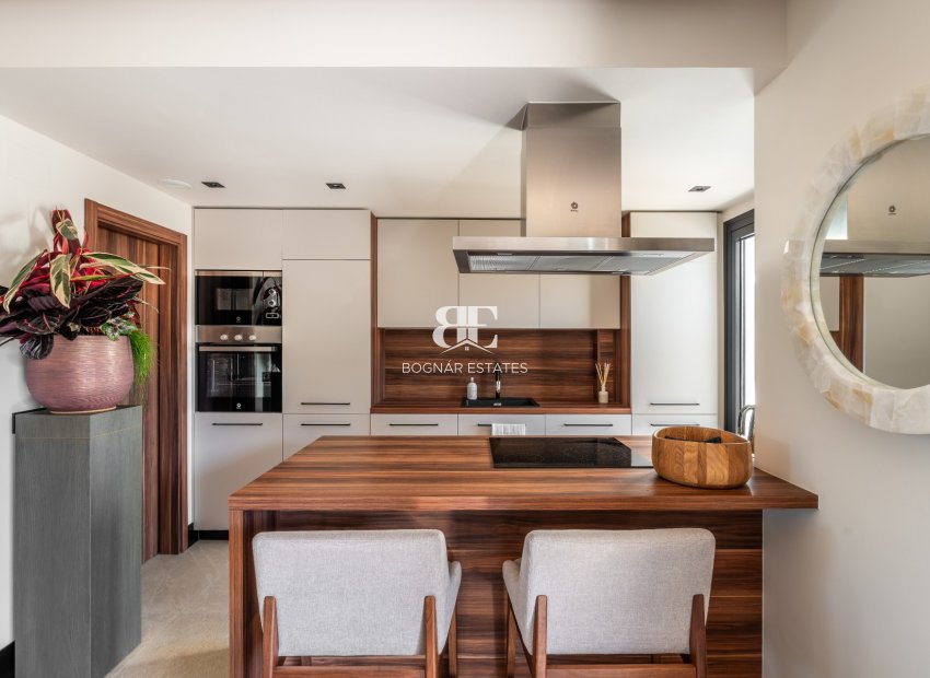 Herverkoop - apartment -
Marbella - Nueva Andalucía