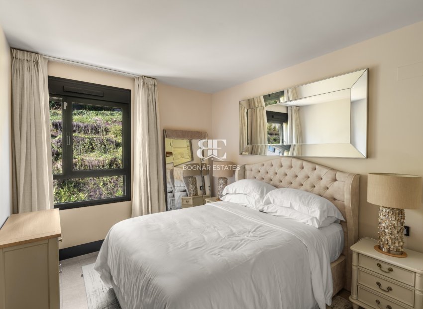 Herverkoop - apartment -
Marbella - Nueva Andalucía