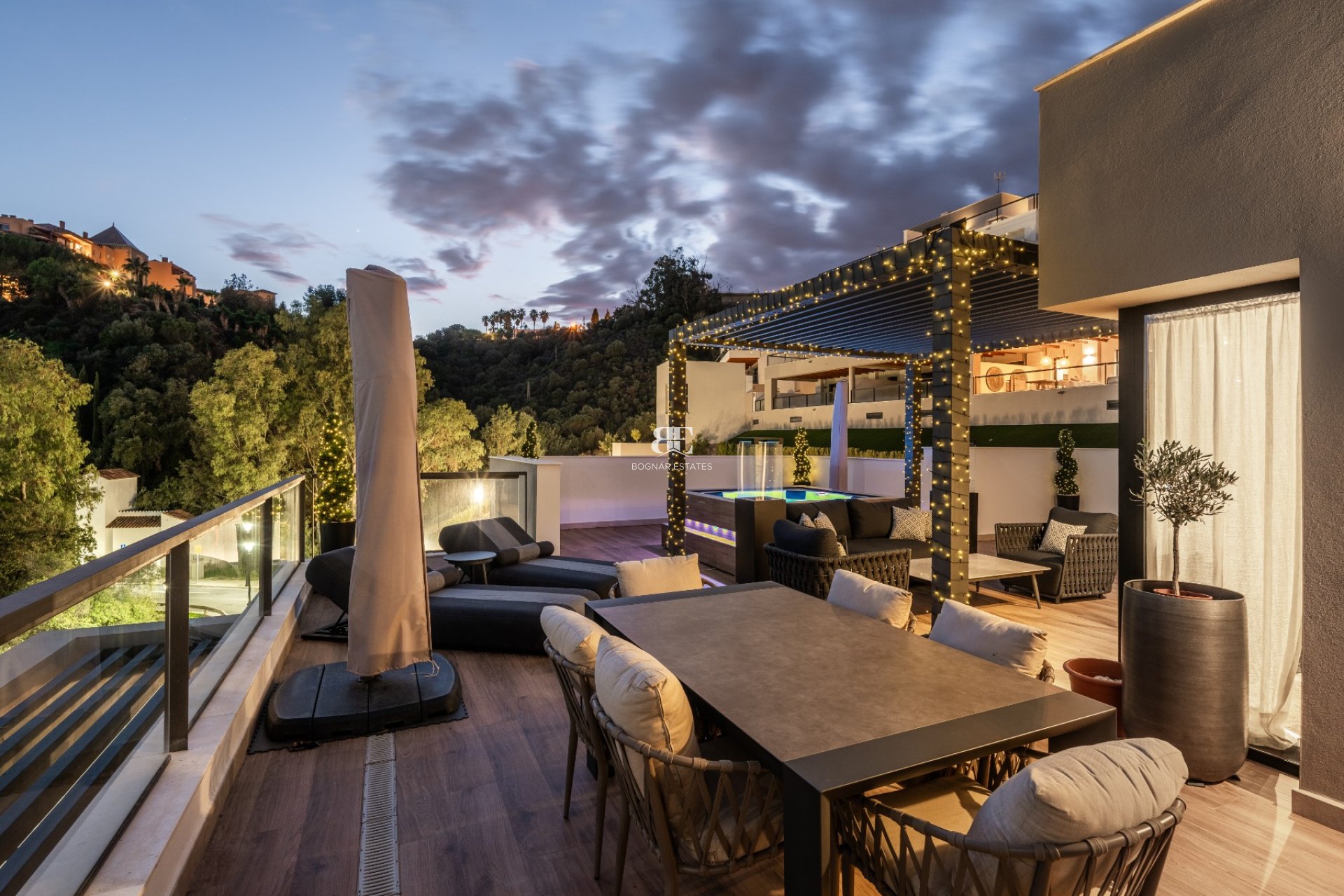 Herverkoop - apartment -
Marbella - Nueva Andalucía