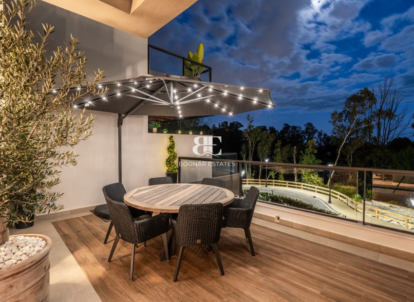 Herverkoop - apartment -
Marbella - Nueva Andalucía