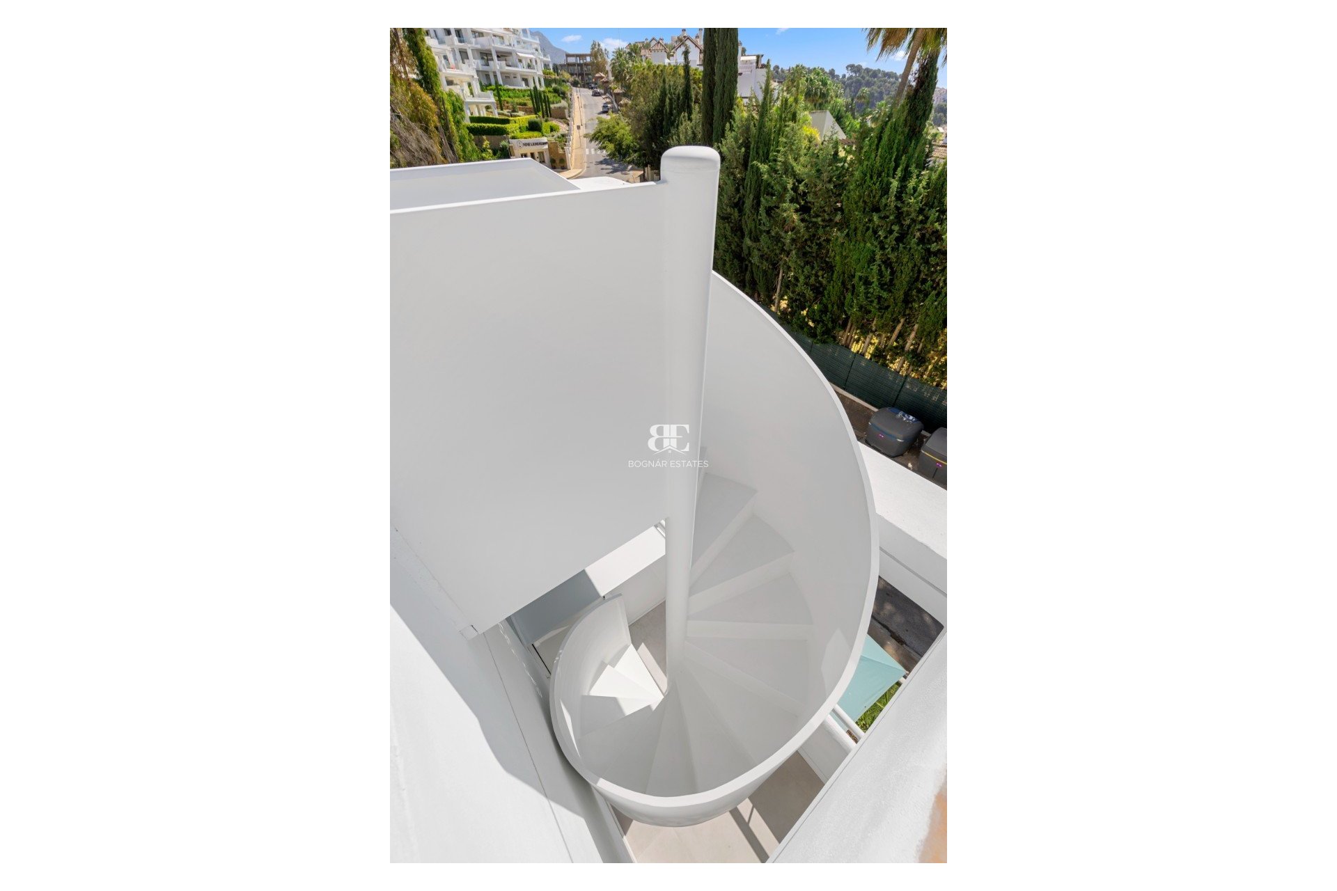 Herverkoop - apartment -
Marbella - Nueva Andalucía